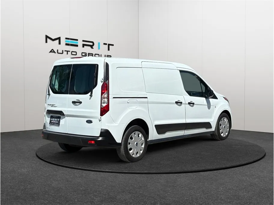 Ford Transit Connect photo 9