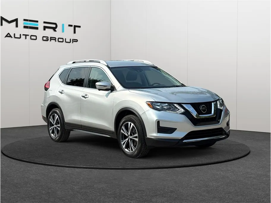 Silver 2020 Nissan Rogue SV Sport Utility 4D for sale in Jacksonville, FL