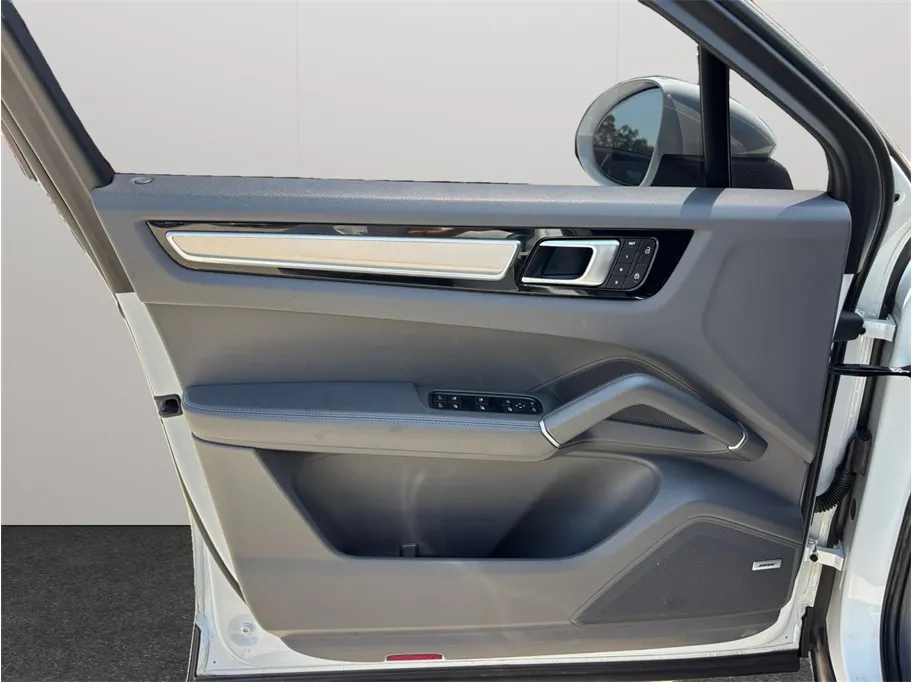 Porsche Cayenne photo 19