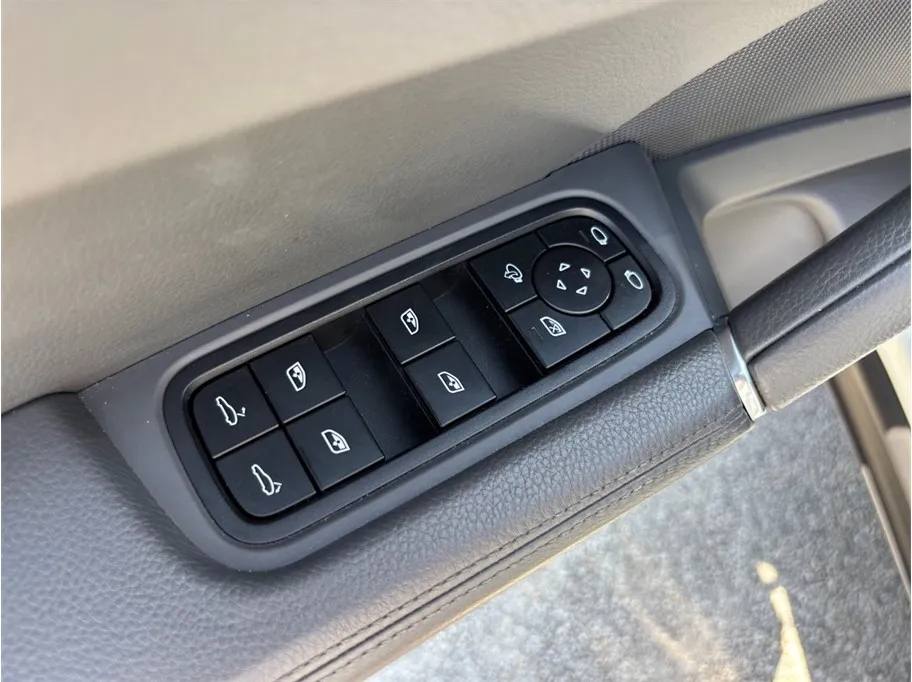 Porsche Cayenne photo 20