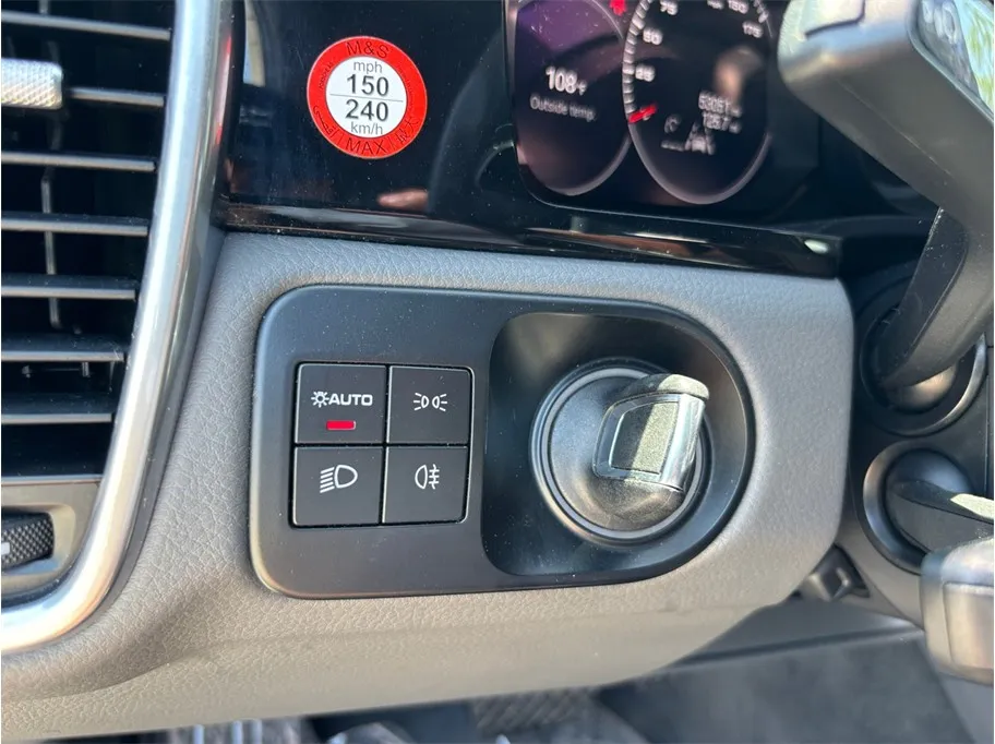 Porsche Cayenne photo 27
