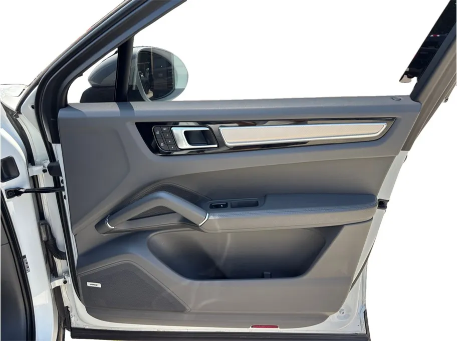 Porsche Cayenne photo 44