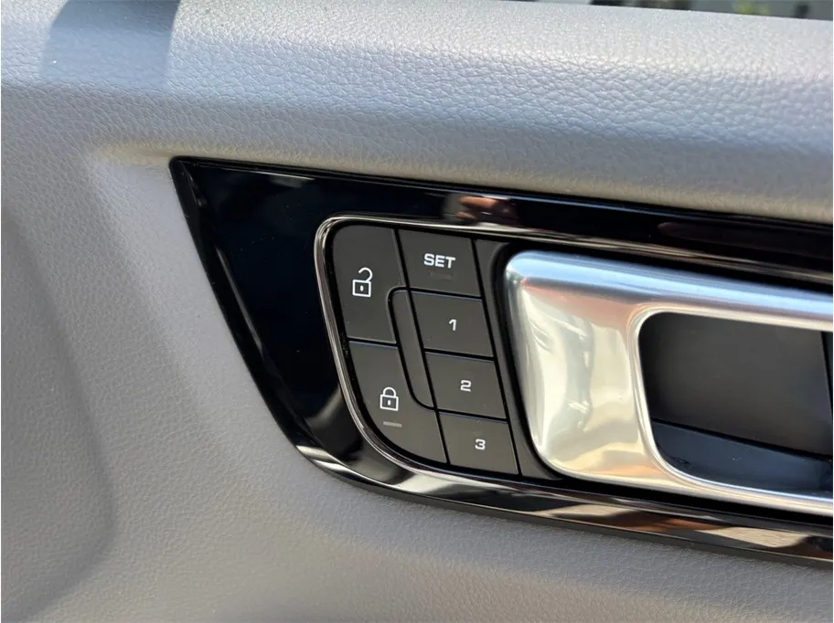 Porsche Cayenne photo 45