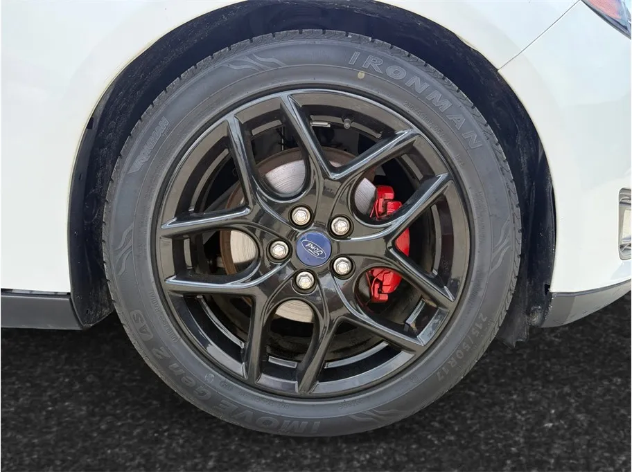Ford Focus photo 12
