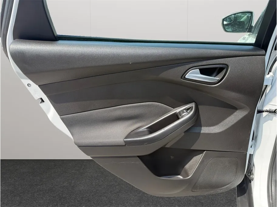Ford Focus photo 34
