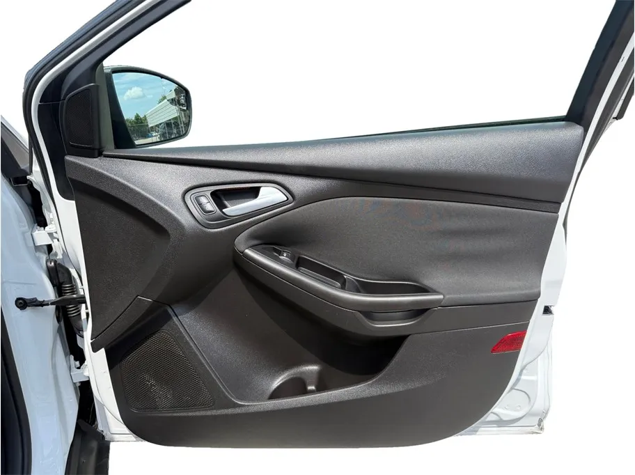 Ford Focus photo 38