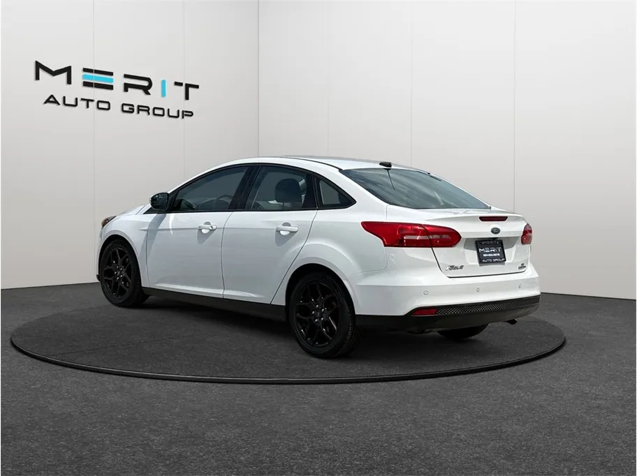 Ford Focus photo 7
