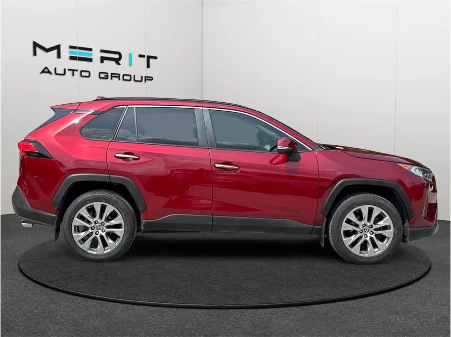 Toyota RAV4 photo 10