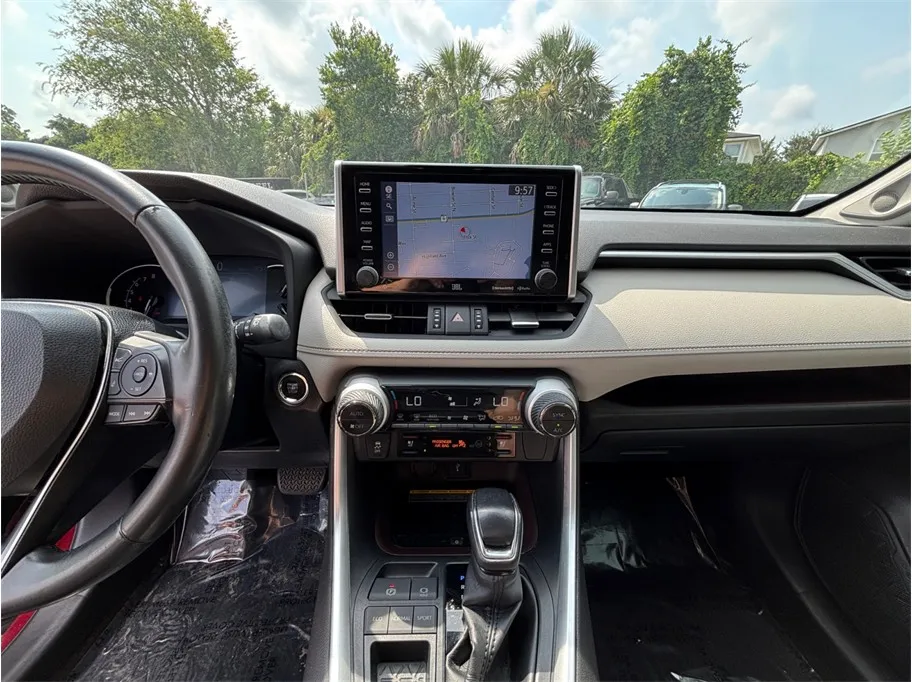 Toyota RAV4 photo 11