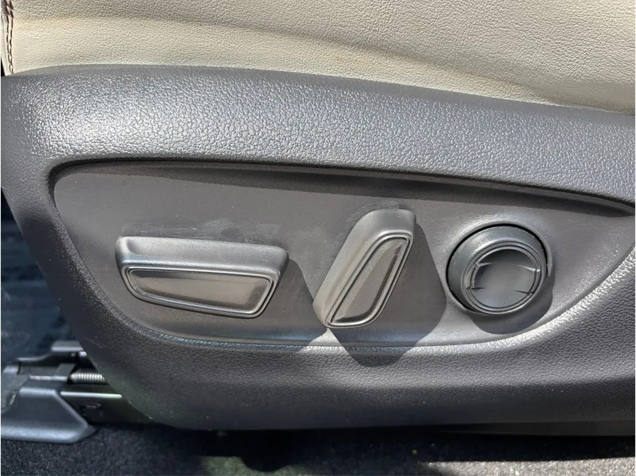 Toyota RAV4 photo 21