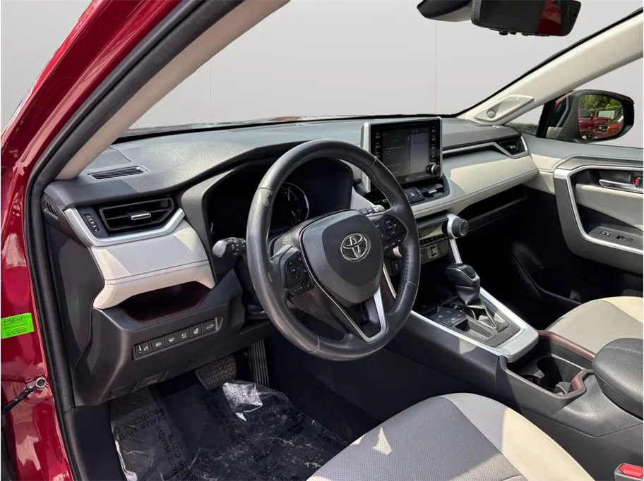 Toyota RAV4 photo 6