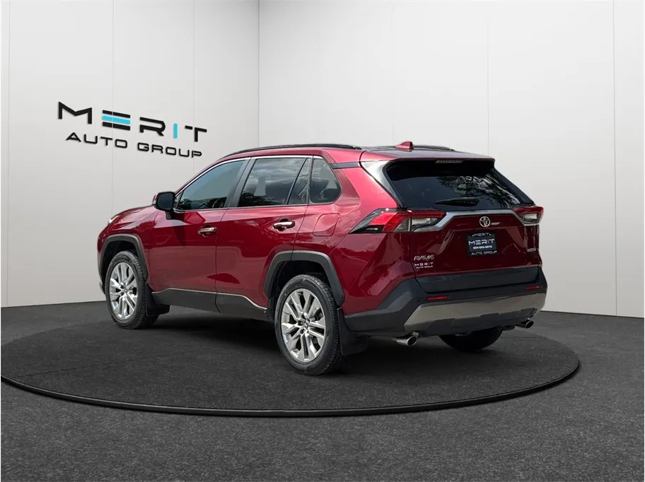 Toyota RAV4 photo 7