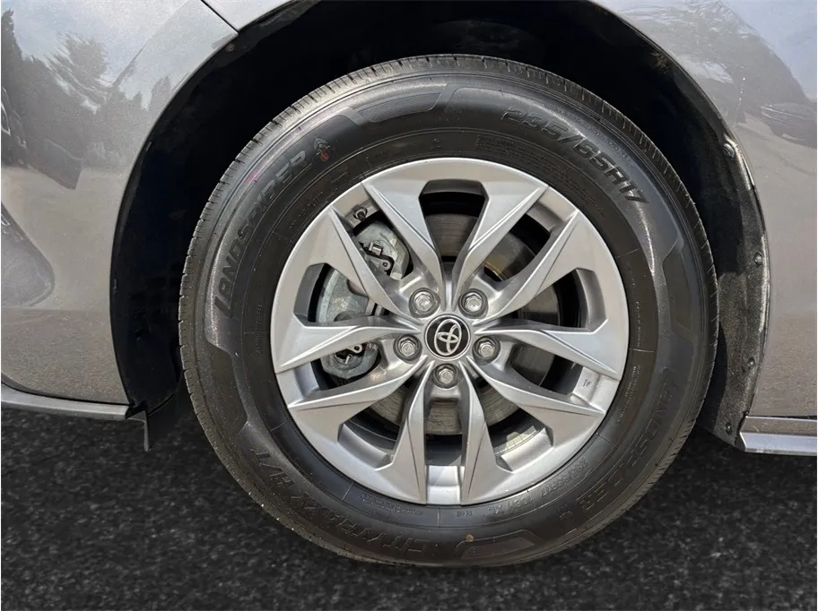 Toyota Sienna photo 13