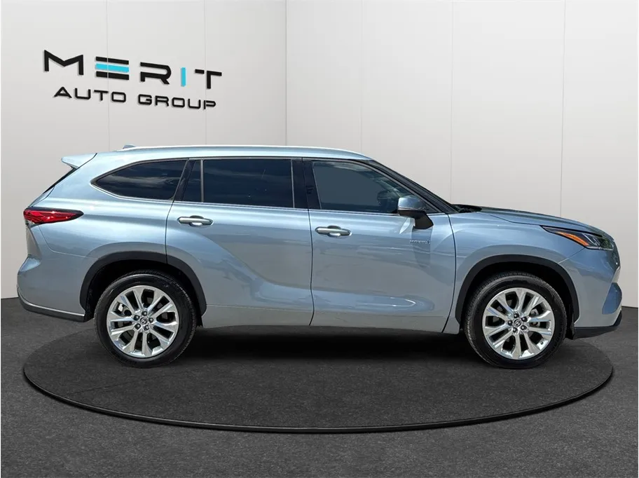 Toyota Highlander photo 10