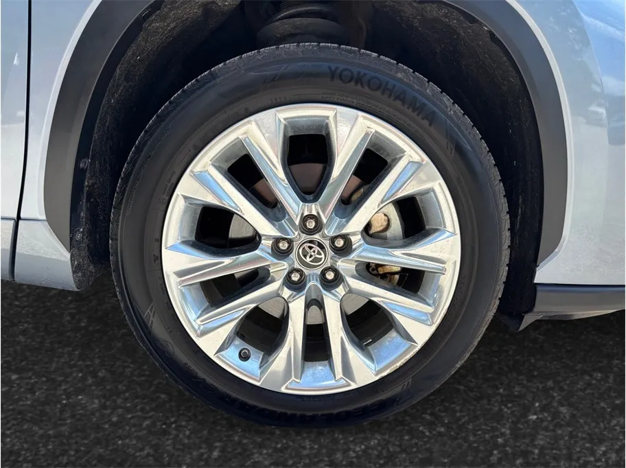 Toyota Highlander photo 13