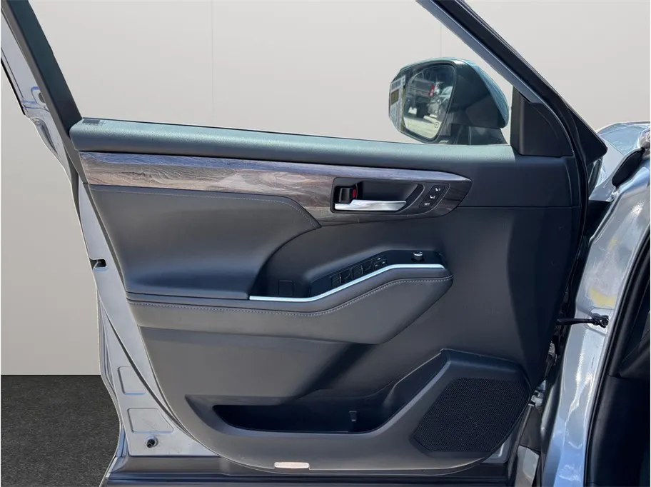 Toyota Highlander photo 21
