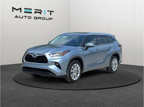 More photos of 2021 Toyota Highlander Hybrid Limited Sport Utility 4D at Merit Auto Group Atlantic, FL