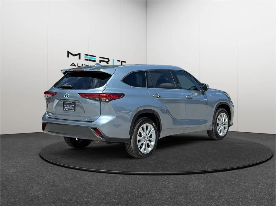 Toyota Highlander photo 9