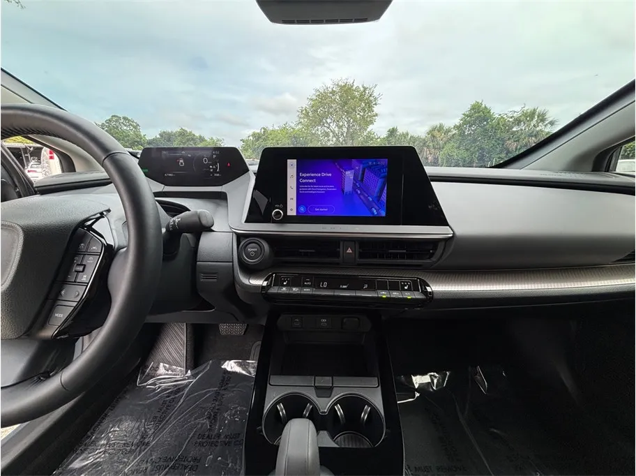 Toyota Prius photo 11