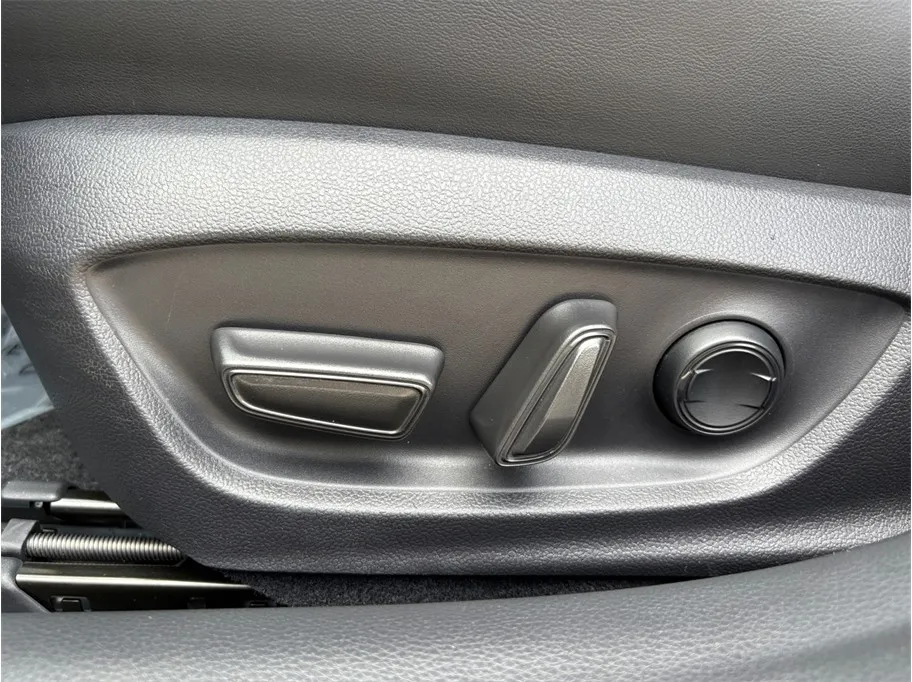 Toyota Prius photo 20