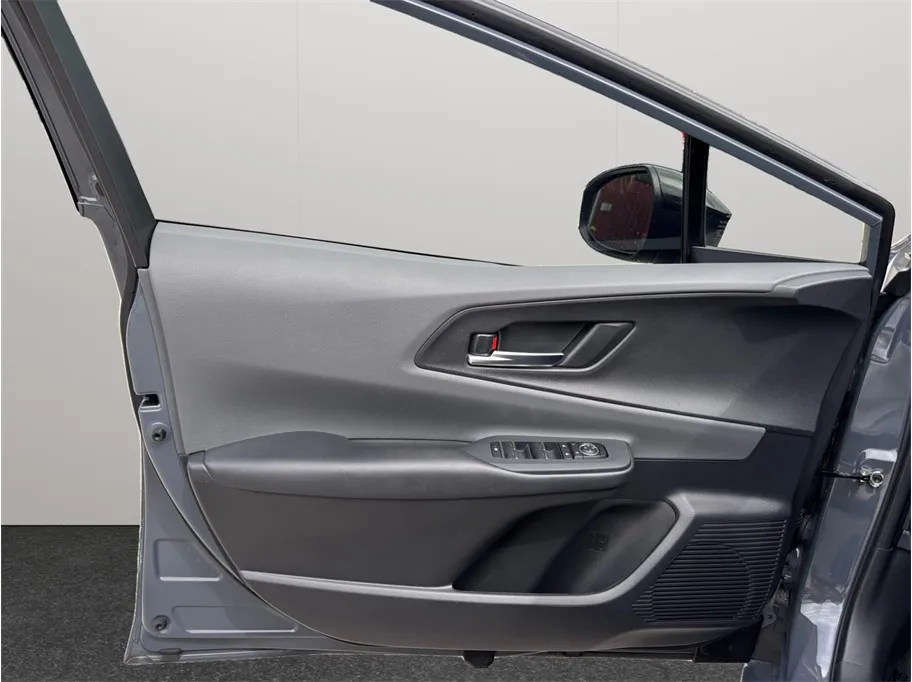 Toyota Prius photo 21