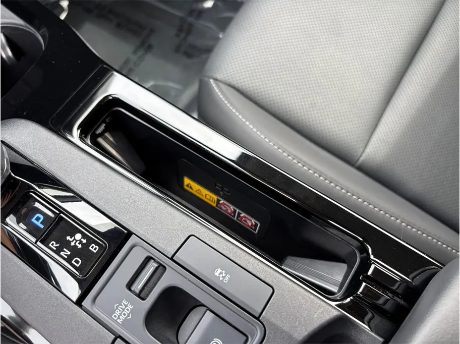Toyota Prius photo 32