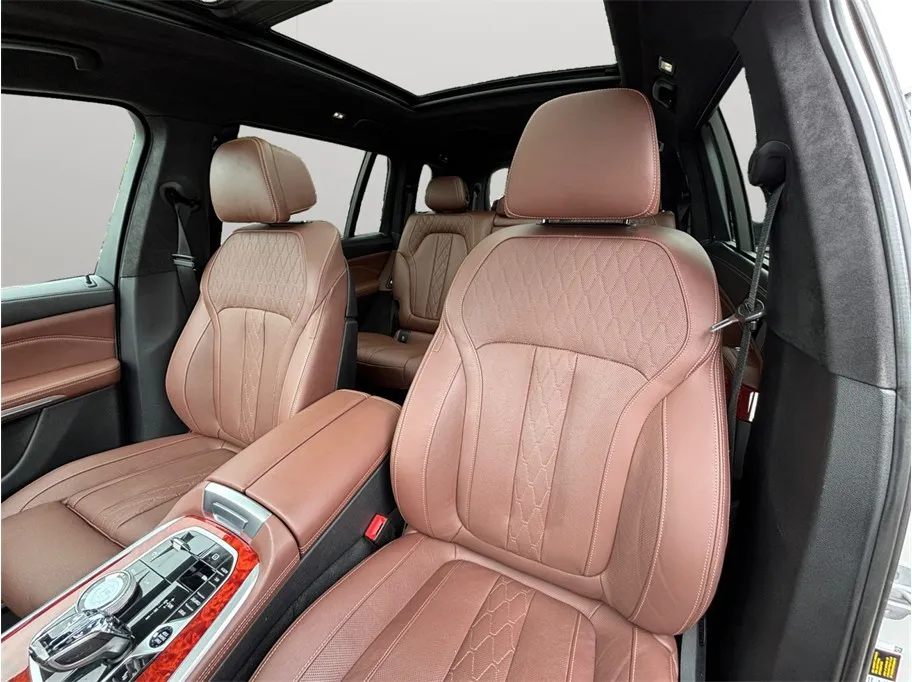 BMW X7 photo 19
