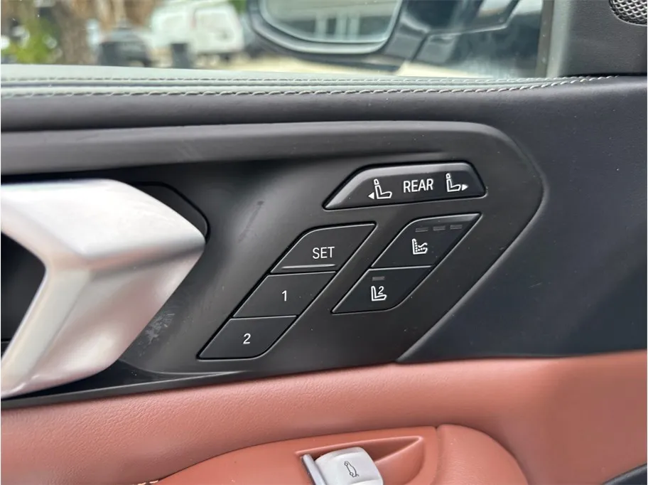 BMW X7 photo 24