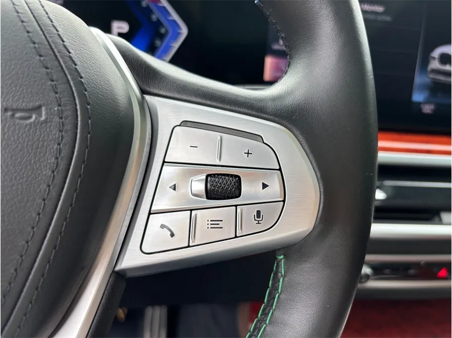 BMW X7 photo 29