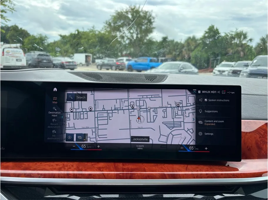 BMW X7 photo 32