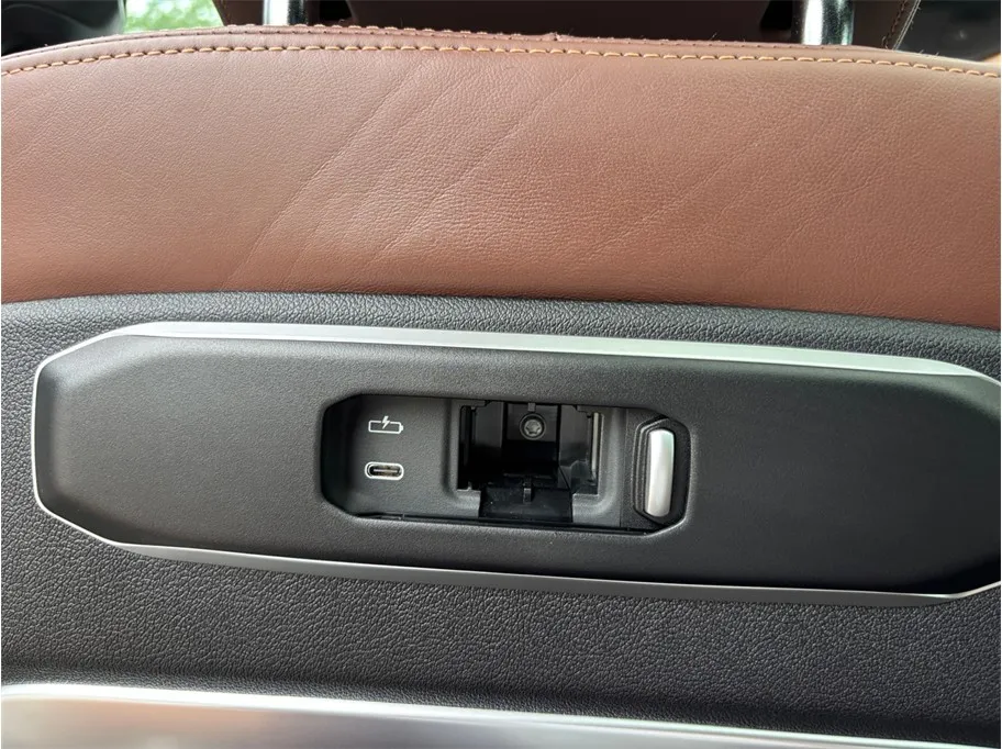 BMW X7 photo 45