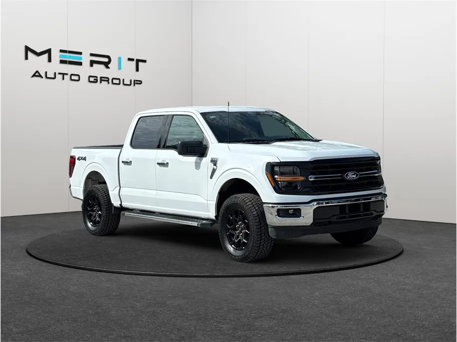 White 2025 Ford F-150 SuperCrew Cab XLT Pickup 4D 5 1/2 ft for sale in Jacksonville, FL
