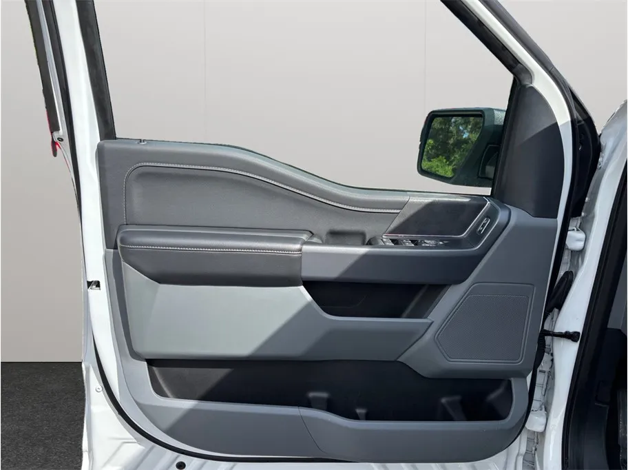 Ford F-150 photo 19