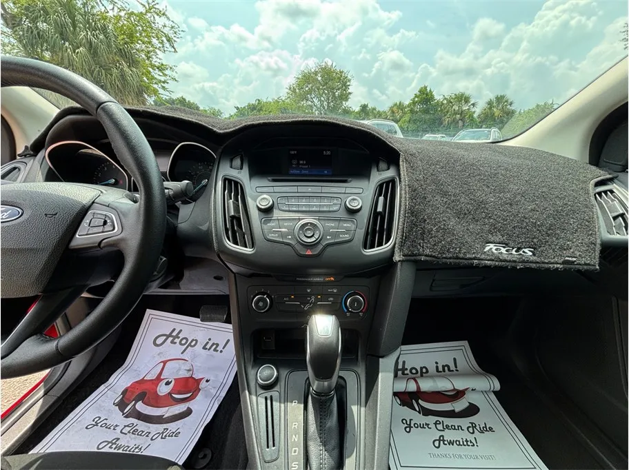 Ford Focus photo 11