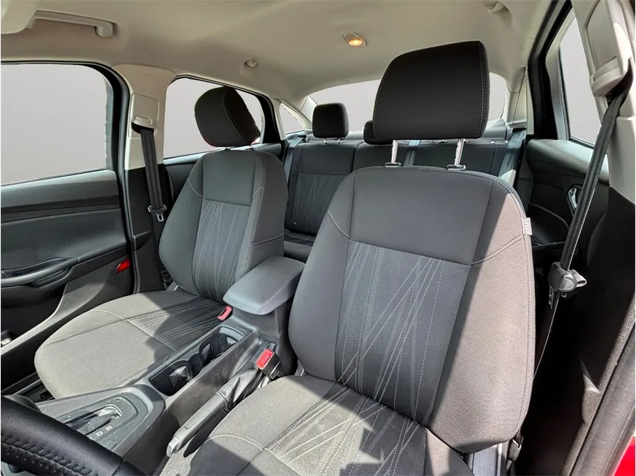 Ford Focus photo 13