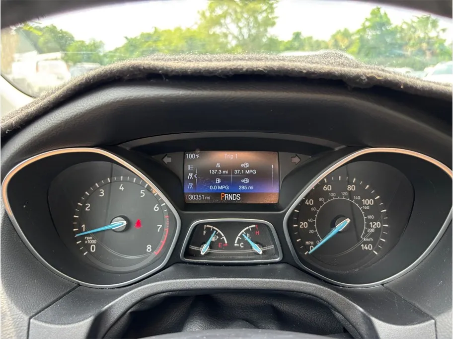 Ford Focus photo 16