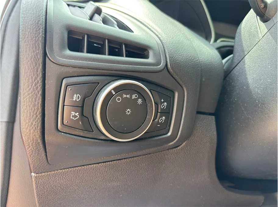Ford Focus photo 24