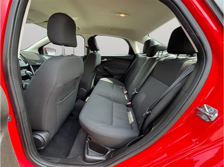 Ford Focus photo 26