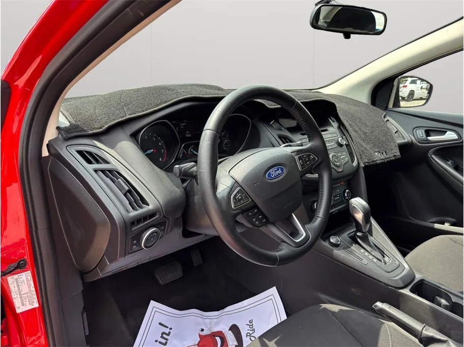 Ford Focus photo 6