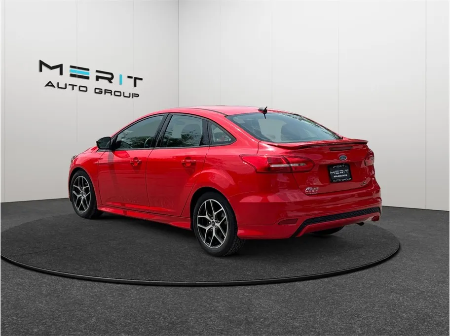 Ford Focus photo 7