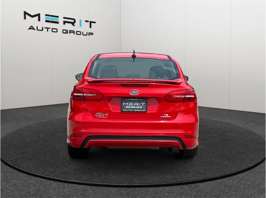 Ford Focus photo 8