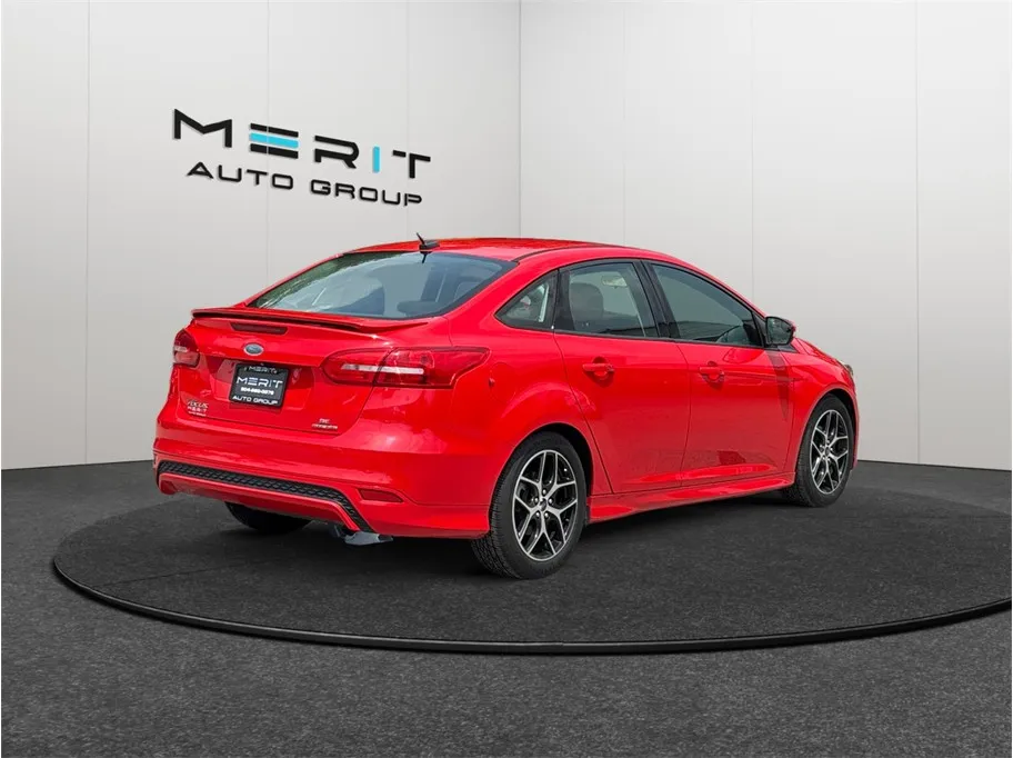 Ford Focus photo 9