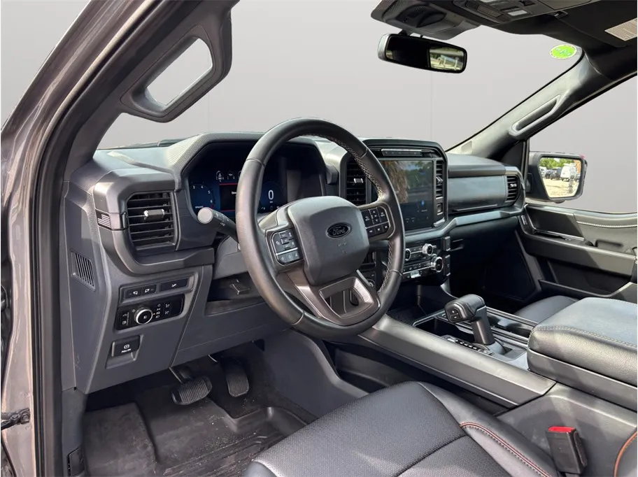 Ford F-150 photo 6