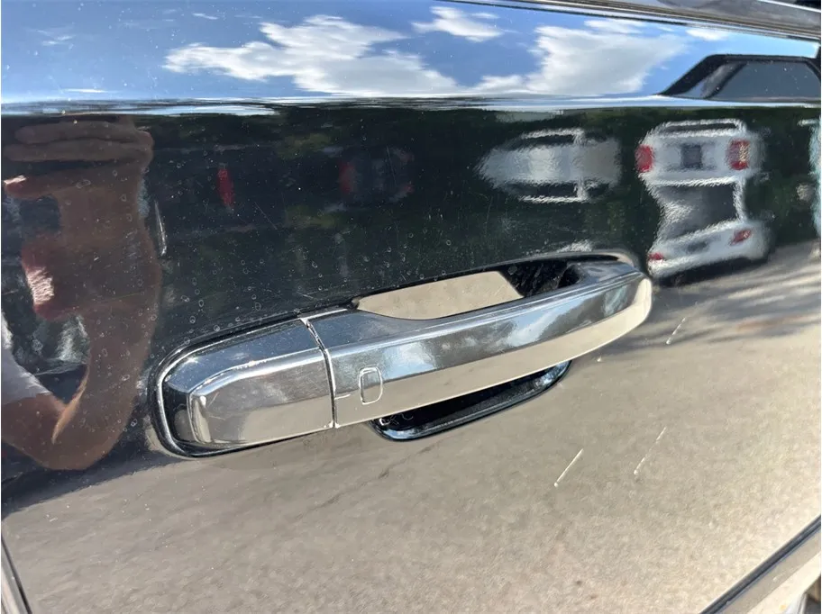Cadillac Escalade photo 17
