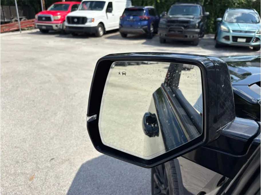 Cadillac Escalade photo 18