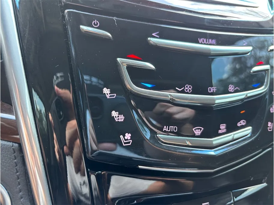 Cadillac Escalade photo 34
