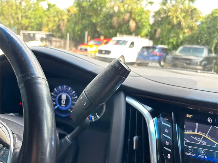 Cadillac Escalade photo 37