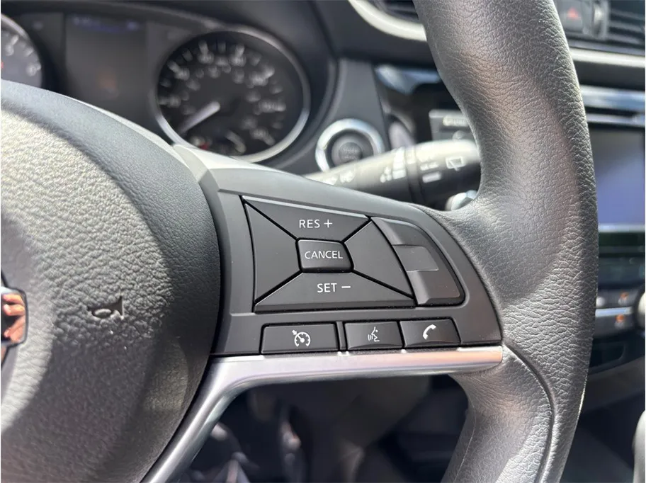 Nissan Rogue Sport photo 24