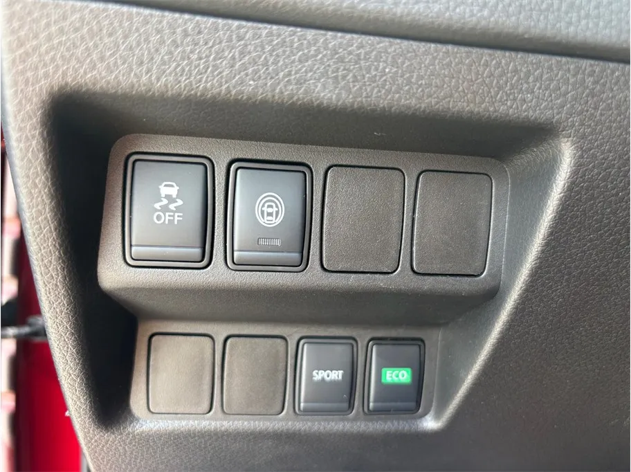 Nissan Rogue Sport photo 29