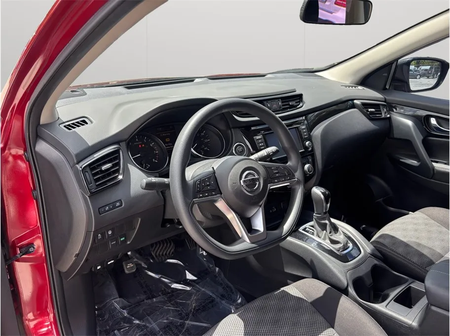 Nissan Rogue Sport photo 6
